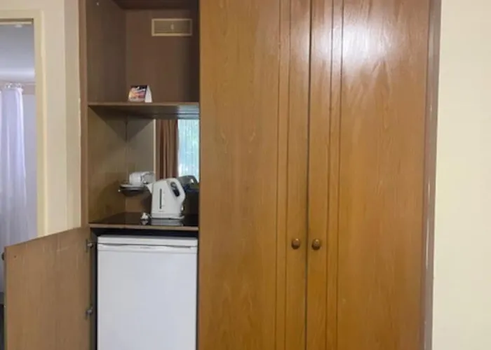 Cozy 1 Bedroom Ideal 4 Business By Custom Bnb Hosting