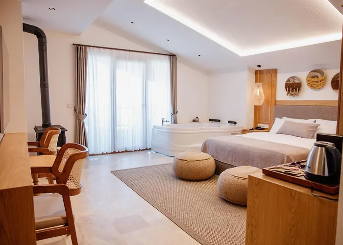 Villaqua Boutique Hotel