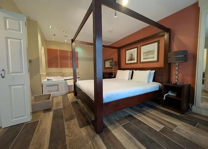 Oriel Hotel