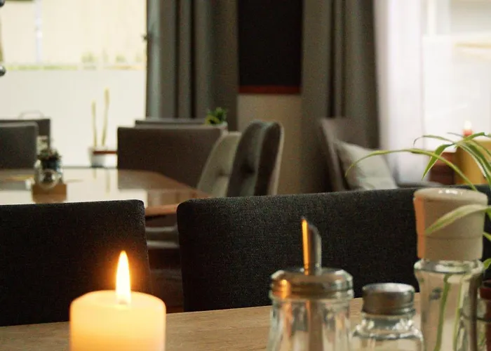 Schillers Hotel & Cafe - Garni -