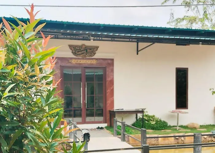 Reddoorz Syariah At Sayang Ibu Village Nongsa Batam