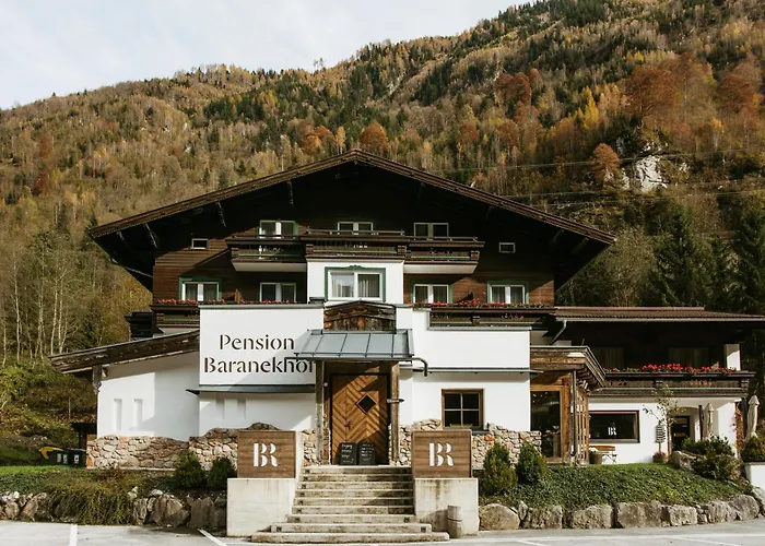 Pension Baranekhof - Just One Ski Bus Stop from Kitzsteinhorn Ski Resort
