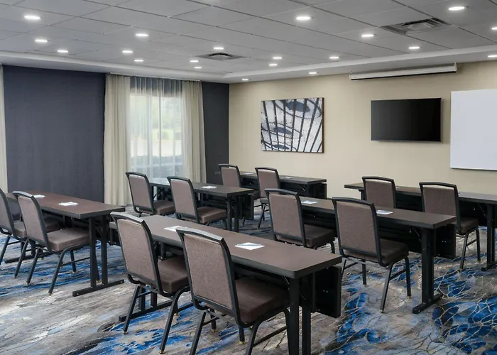 Fairfield Inn And Suites By Marriott Birmingham / Bessemer