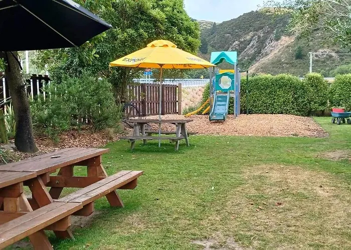 Beaumont Hotel And Holiday Park