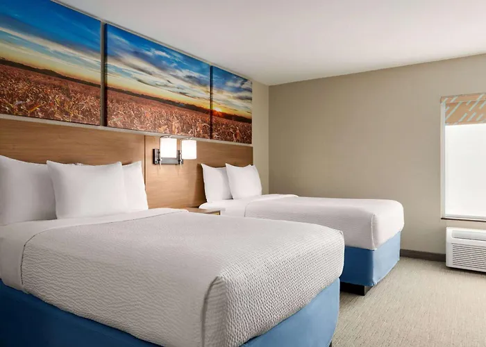 Days Inn By Wyndham Hillsboro