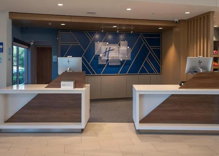 Holiday Inn Express & Suites Fort Walton Beach - Eglin Area By Ihg