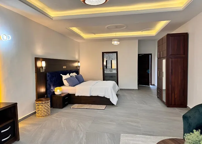 Eden Breeze Inn