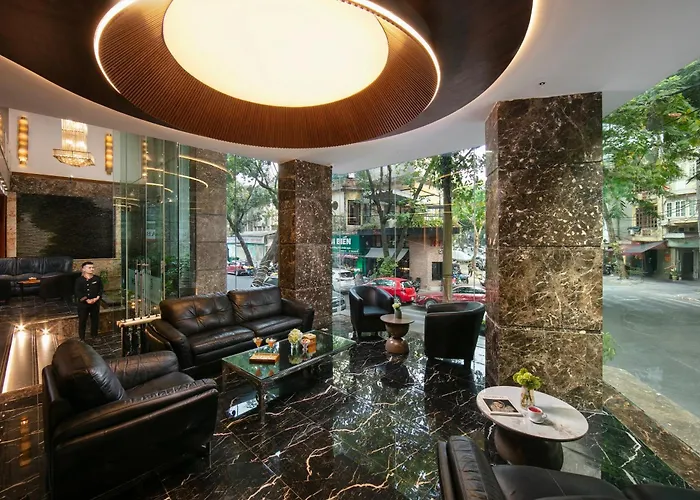 MAY DE VILLE Corner Hotel
