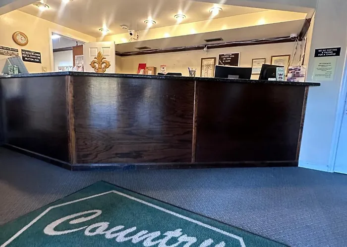Country Inn & Suite