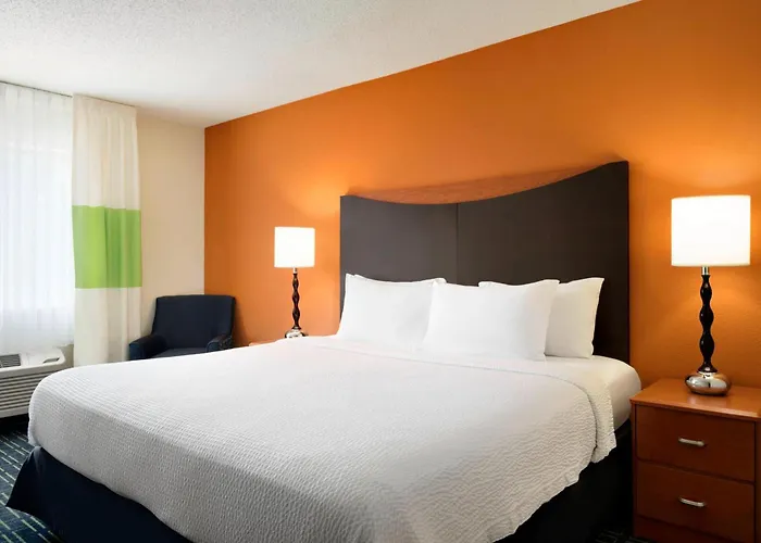 Fairfield Inn & Suites By Marriott Champaign