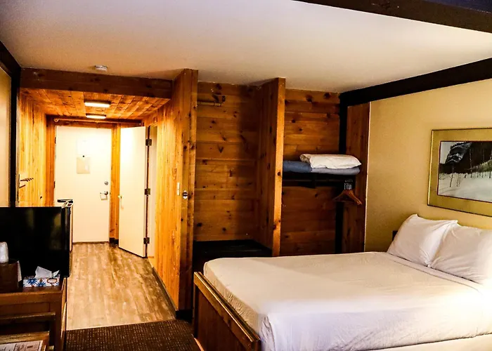 Snowy Owl Inn