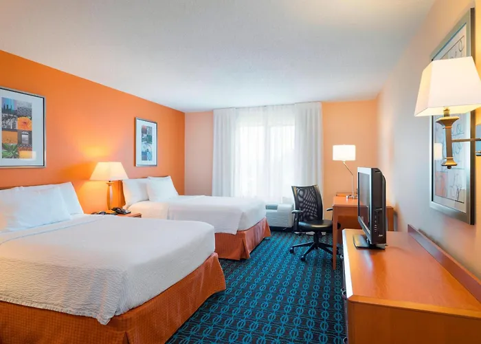 Fairfield Inn & Suites By Marriott State College