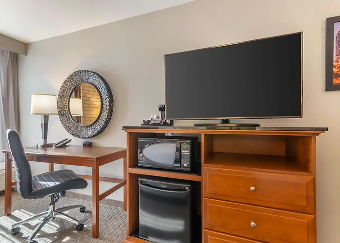 Drury Inn & Suites Atlanta Airport