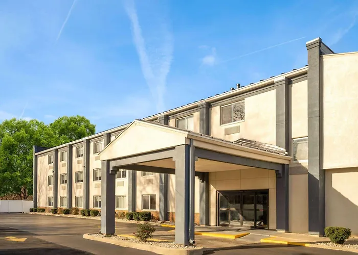 Americinn By Wyndham Woodstock Il