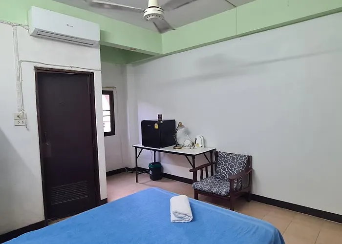 Roong-Arun Apartment