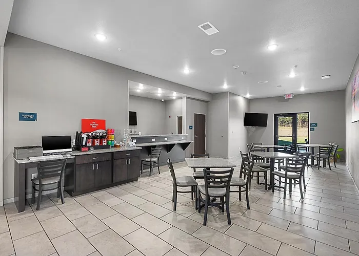 Riverstone Suites By Cobblestone Hotels - Chippewa Falls
