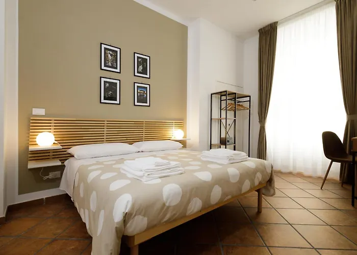 Frankie Sweet Home Naples