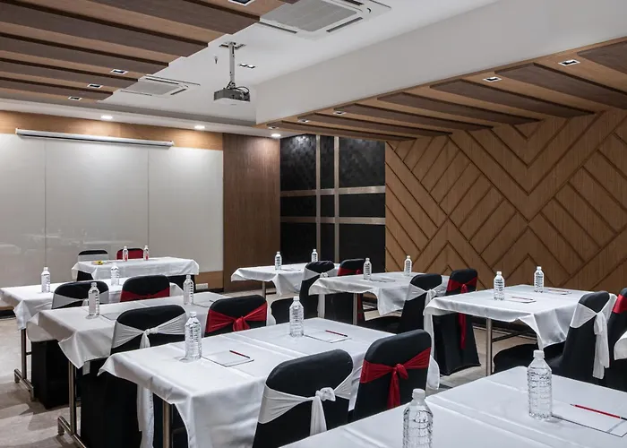 The Suncourt Hotel Yatri