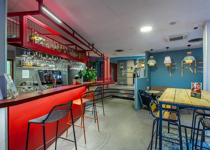 B&B Hotel Orleans Nord Saran