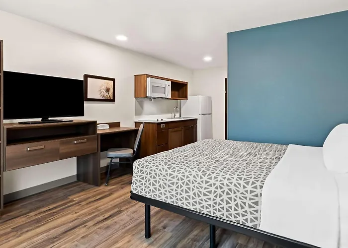 Woodspring Suites Denver Commerce City