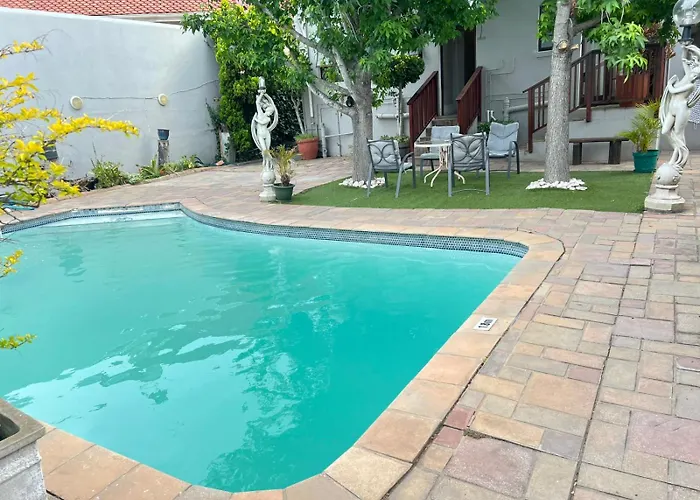 Wampex Guest House In Port Elizabeth R400 Night