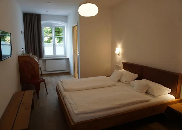 Gasthof und Metzgerei zur Post Peißenberg