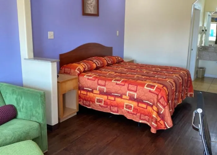 Relax Inn & Suites