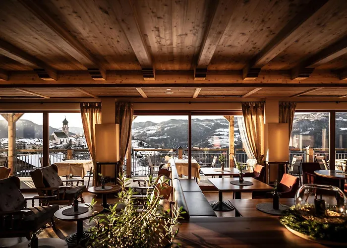Hotel Emmy - Five Elements
