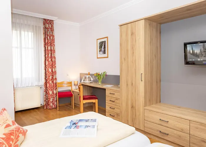 Hotel Lebzelter