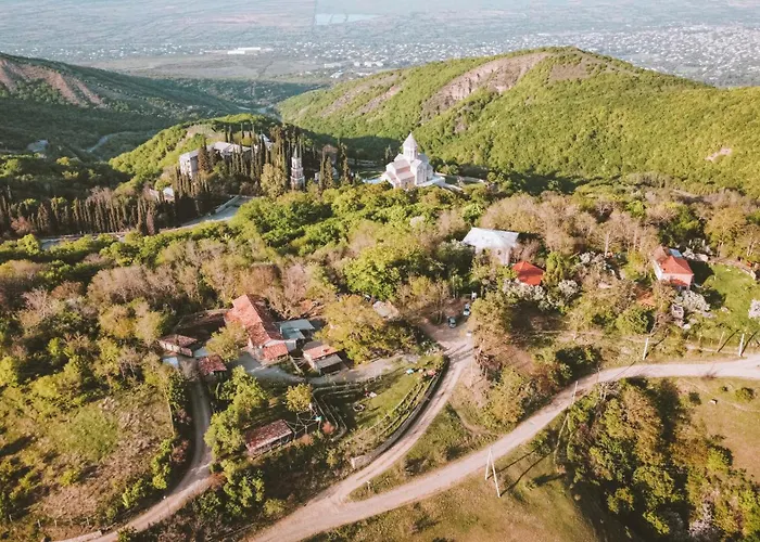 Lost Ridge Inn, Brewery & Ranch