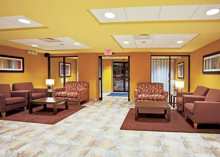 Holiday Inn Express And Suites Fort Lauderdale Airport West By Ihg