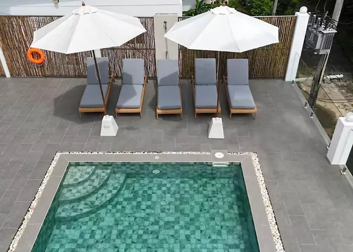 8 Bedroom Monkey Villa Room 202