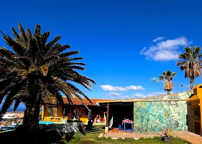 Adeje - Twinfin Hostel & Surf Yoga Camp