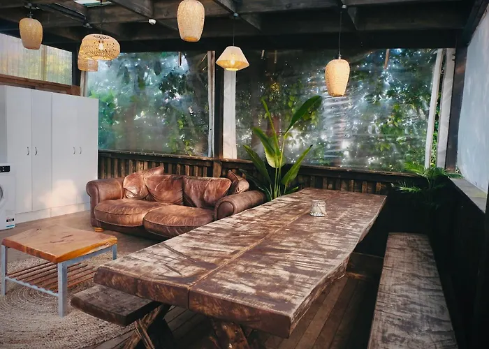 Aotearoa Surf Lodge