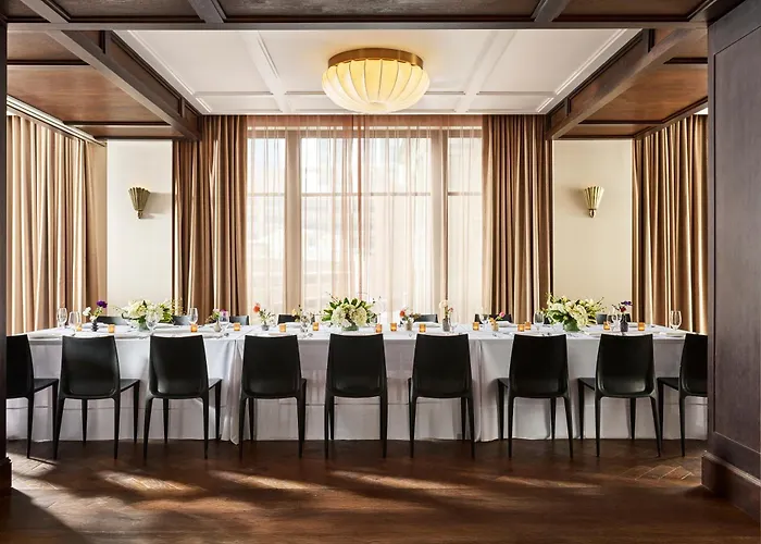 Fidelity Hotel