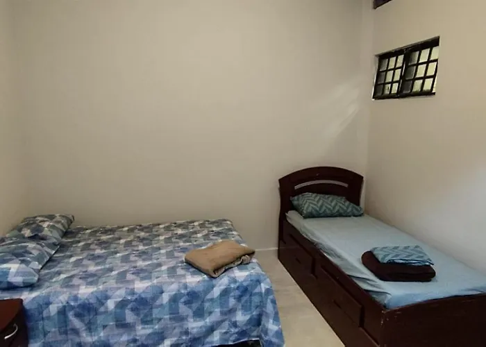 Suítes independentes com acesso independente e privativo - Não é casa compartilhada