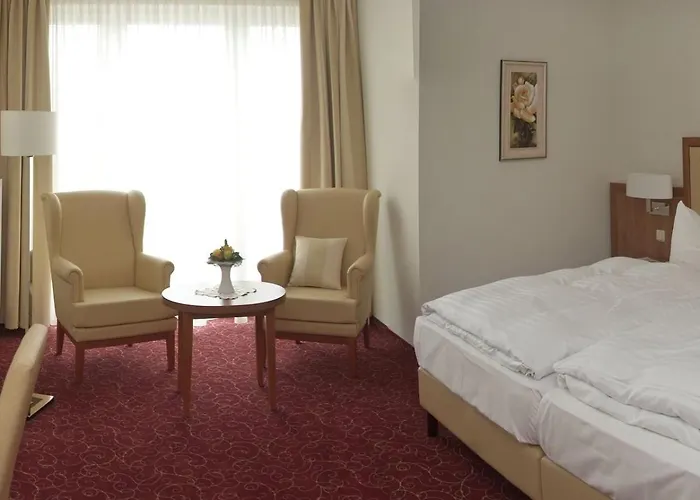 H Perl Hotel-Restaurant