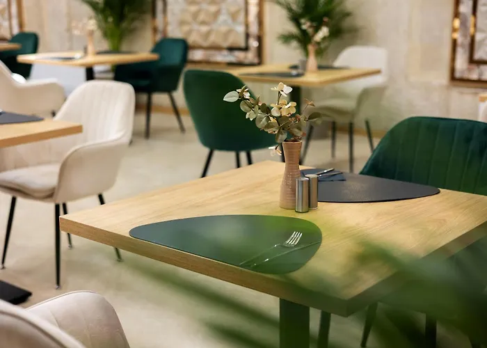 Amar Design Hotel By Hmg