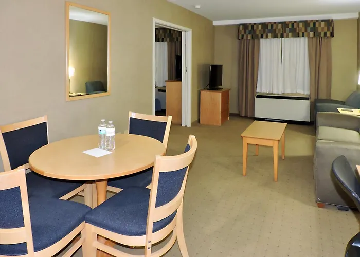 Marco Laguardia Hotel & Suites