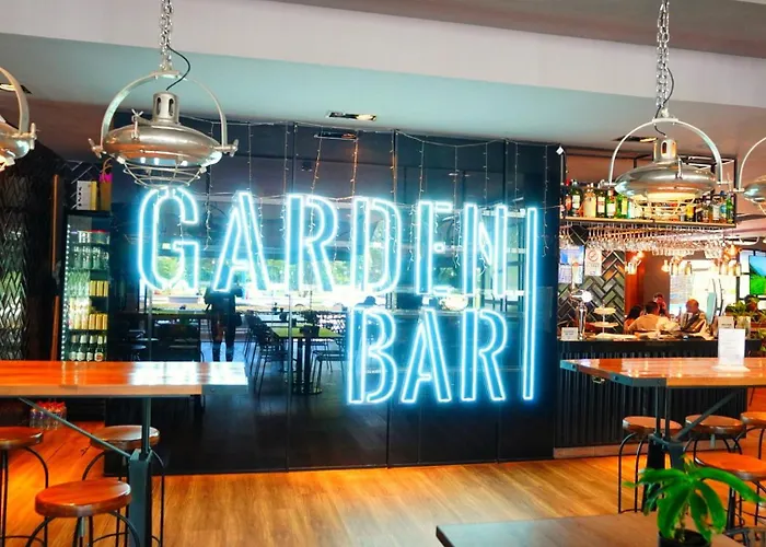 Garden Park Hotel
