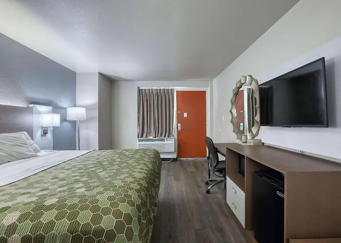 Econo Lodge Neenah