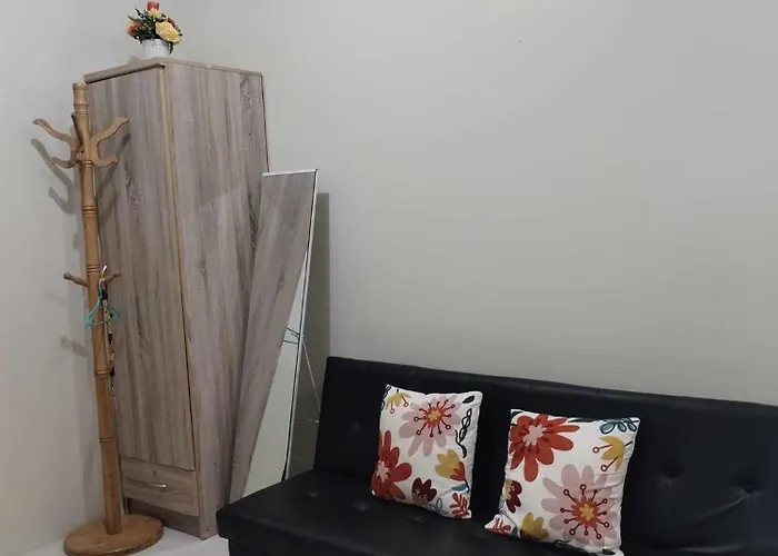 Zackg Homestay Brenthill 210