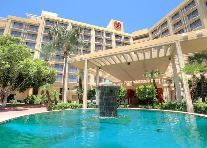 Sheraton Crescent Hotel