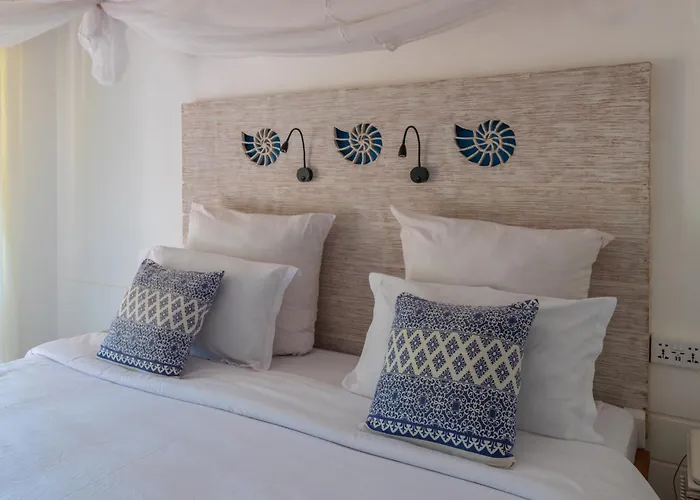 Bahari Beach Hotel
