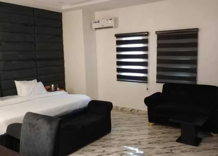 Havana Hotel And Suites