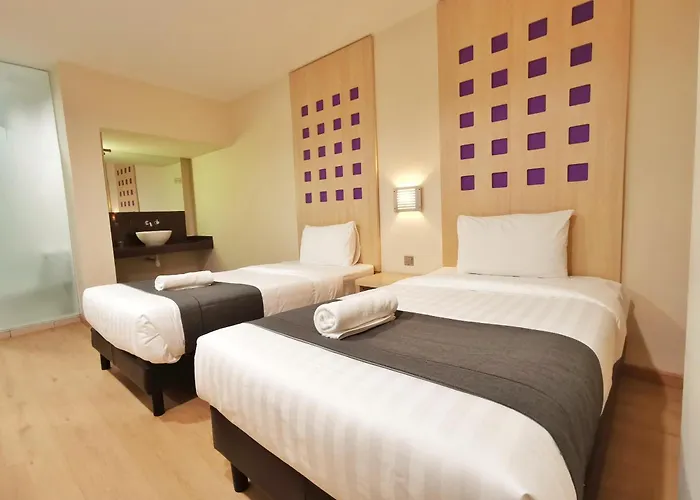 Hotel 98
