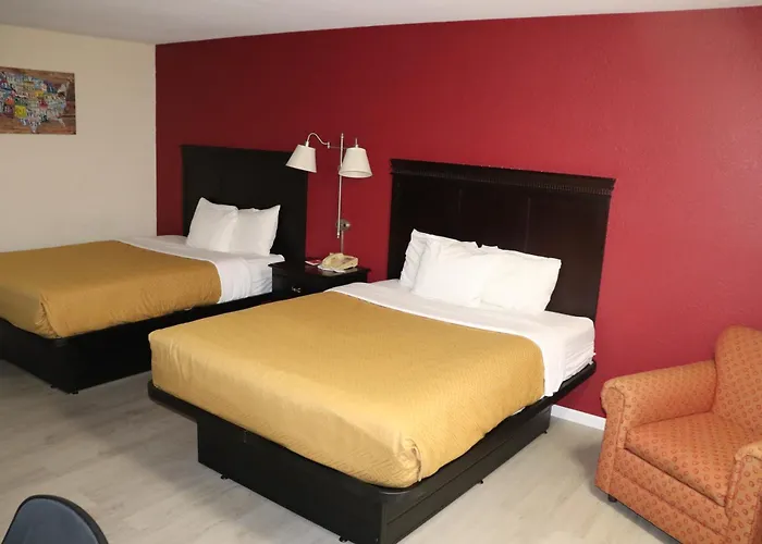 Econo Lodge Inn & Suites Wisconsin Dells