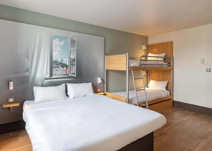 B&B Hotel Lyon Grand Stade Meyzieu