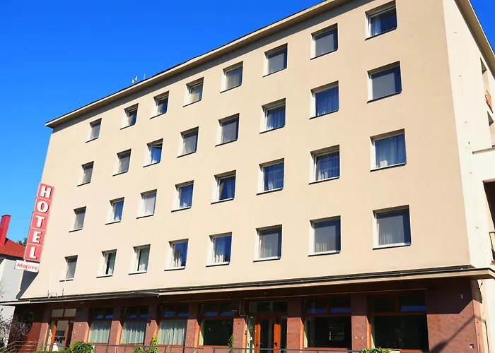 Morava Apartman 6 Manzelska Postel A Postel Pro 3 Osobu, Parkovani Zdarma-Uherske Hradiste Safarikova 855
