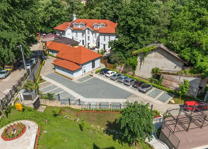 Emilia Lux Rooms